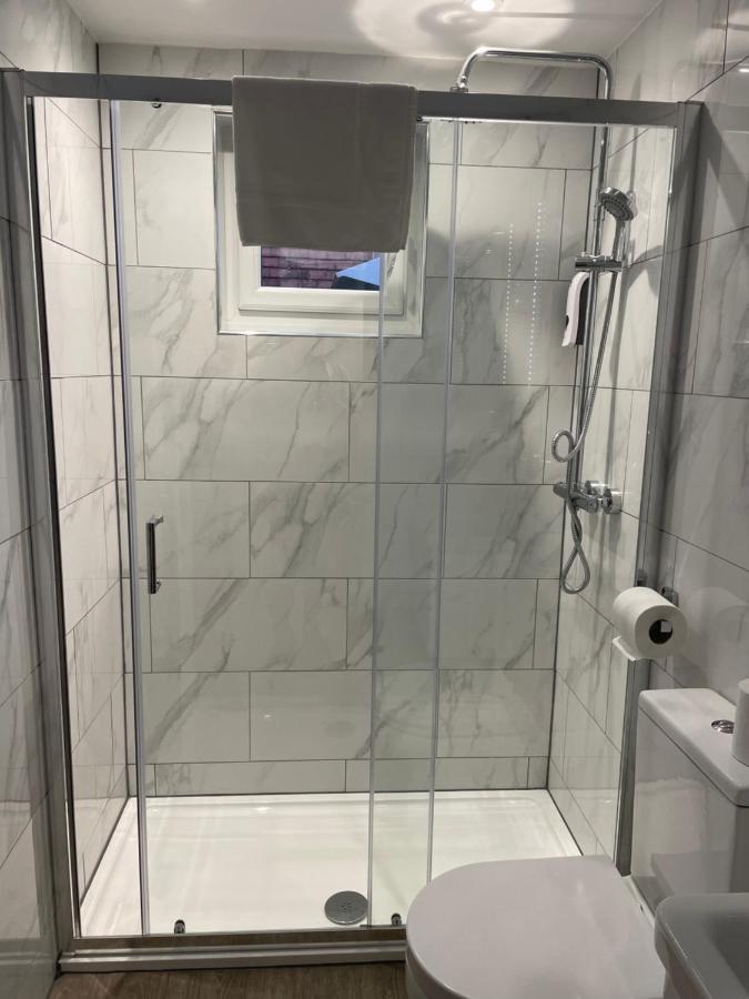 Holtwhites Hotel Enfield Esterno foto