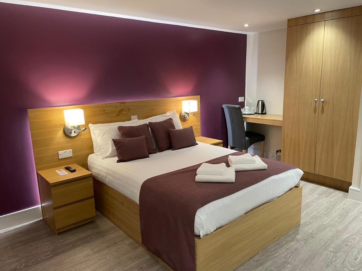 Holtwhites Hotel Enfield Esterno foto