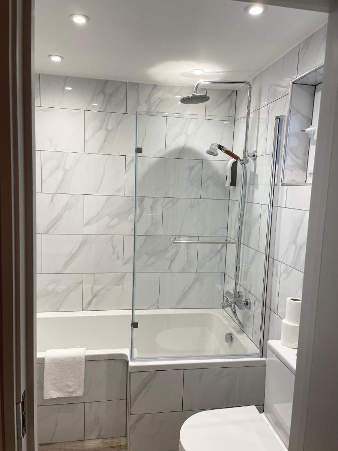 Holtwhites Hotel Enfield Esterno foto
