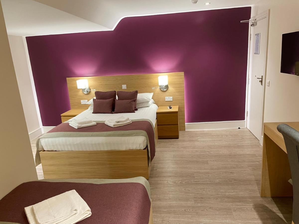 Holtwhites Hotel Enfield Esterno foto