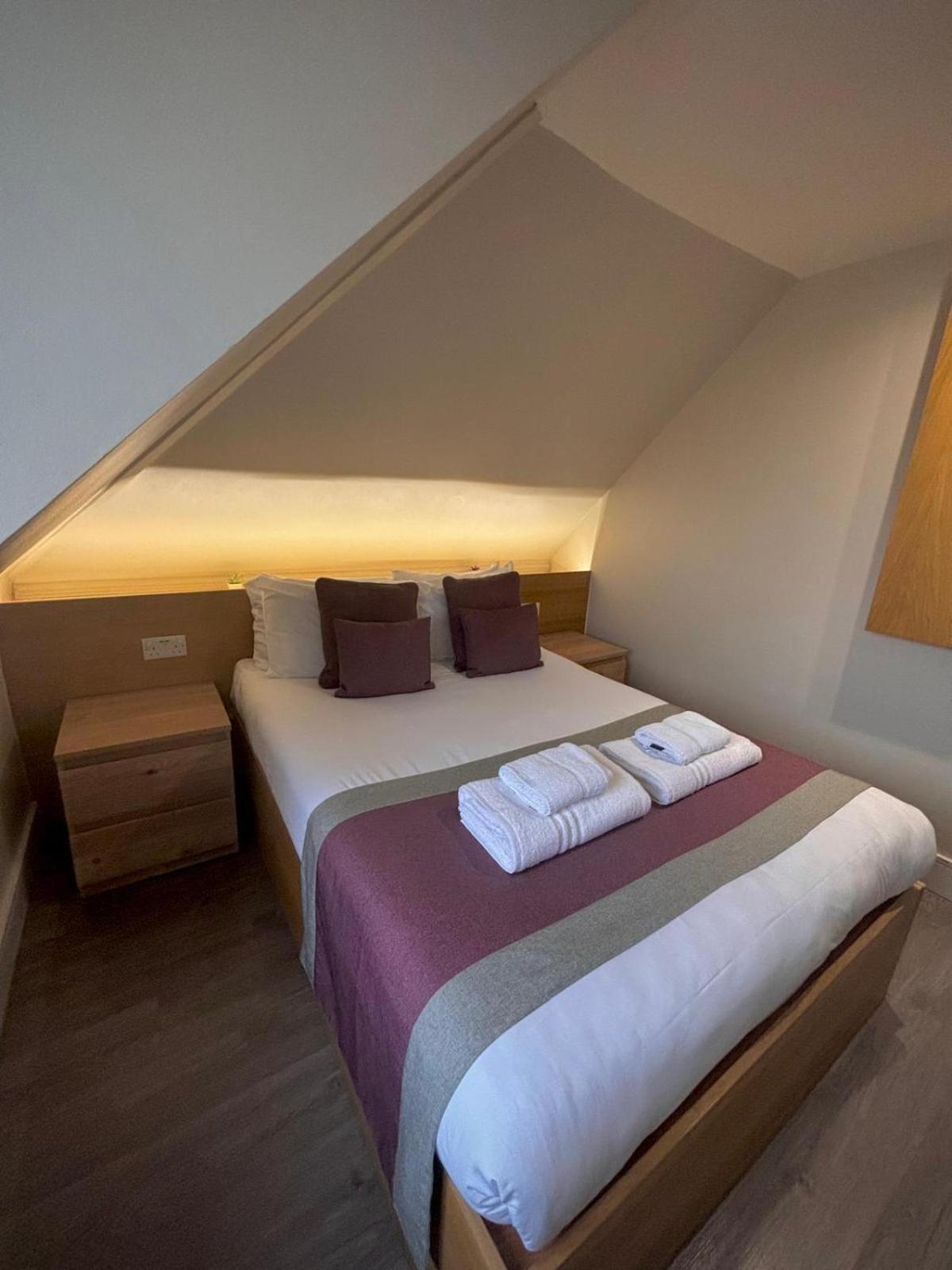 Holtwhites Hotel Enfield Esterno foto